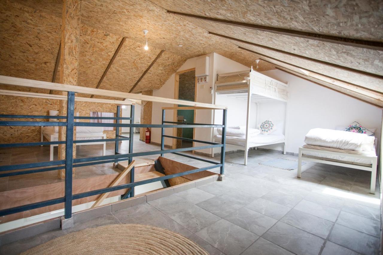 The White Hill Guesthouse Yeroham Dış mekan fotoğraf